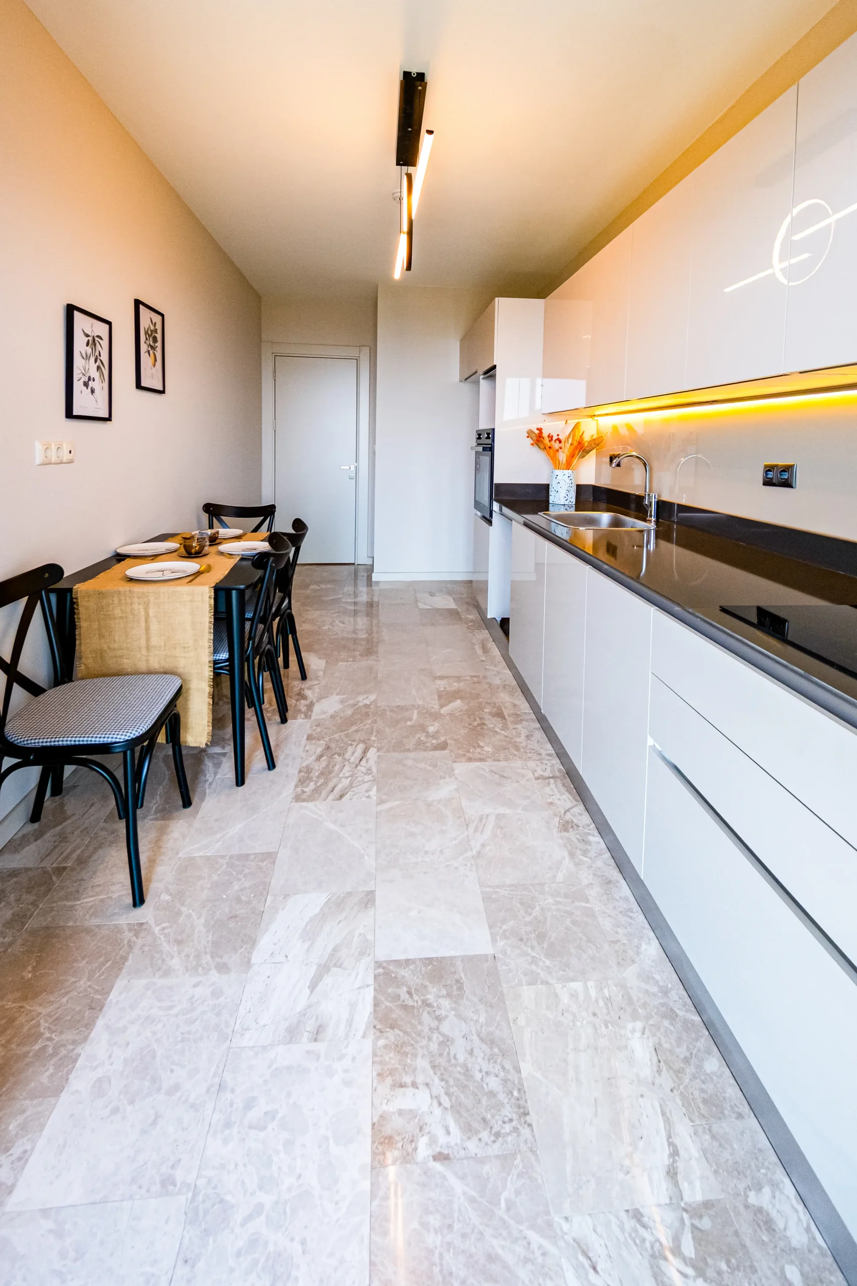 İç Mekan (Eşyalı Yaşam Alanları)